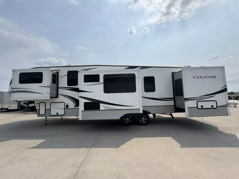 used Travel Trailers Keystone RV Keystone RV for sale, in Fargo, ND Thumbnail 6
