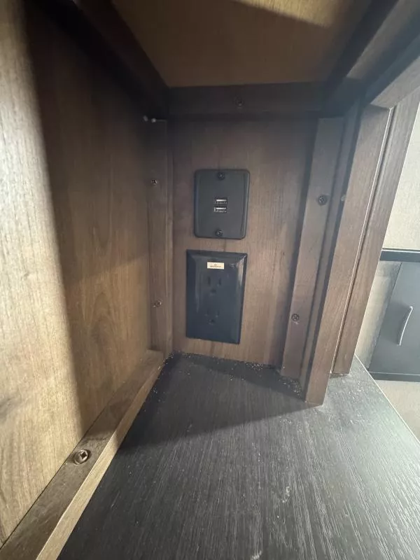 used Travel Trailers Keystone RV Keystone RV for sale, in Fargo, ND Thumbnail 41