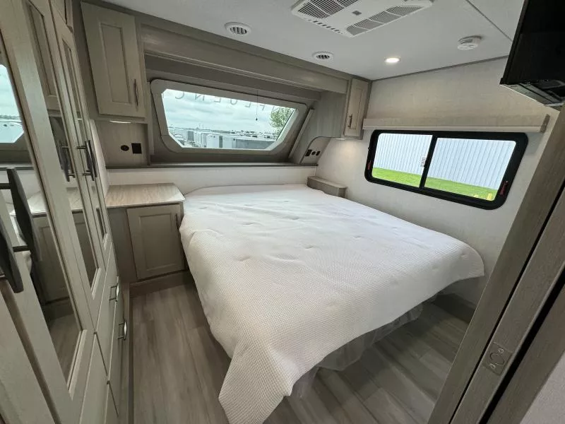 new Fifth Wheel Trailers Grand Design RV Influence for sale, in Fargo, ND Thumbnail 31