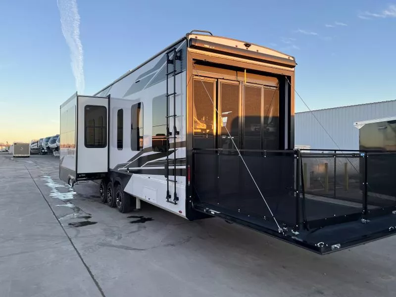 new Toy Haulers Grand Design RV Momentum for sale, in Fargo, ND Thumbnail 5