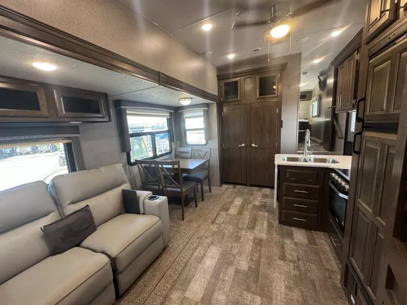 used Fifth Wheel Trailers Forest River  for sale, in Fargo, ND Thumbnail 30