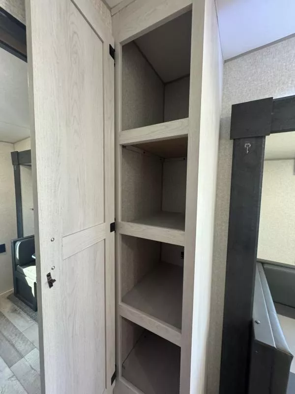 used Fifth Wheel Trailers Kz  for sale, in Fargo, ND Thumbnail 37