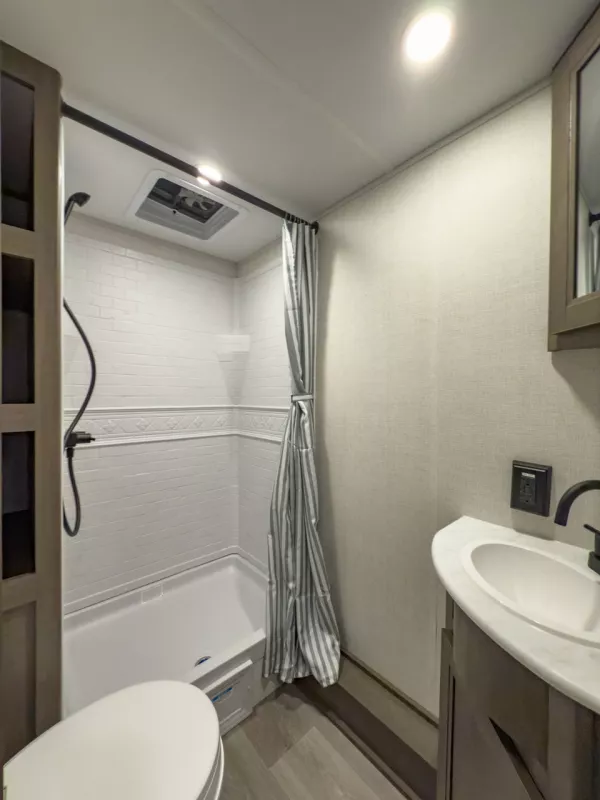 new Travel Trailers Grand Design RV  for sale, in Fargo, ND Thumbnail 9