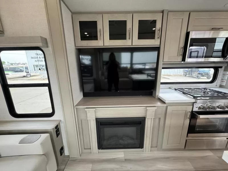 new Fifth Wheel Trailers Grand Design RV Influence for sale, in Fargo, ND Thumbnail 20