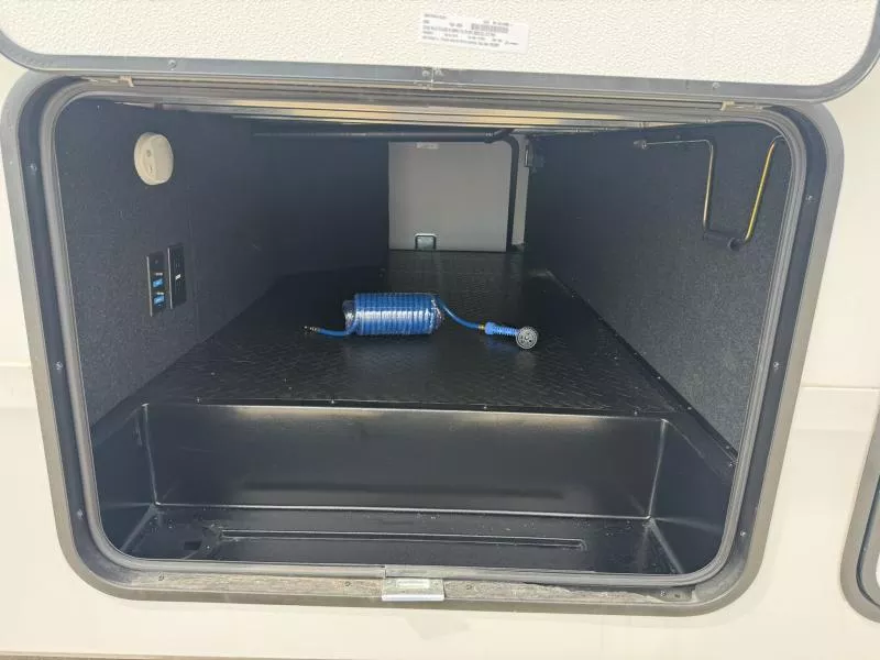 new Fifth Wheel Trailers Grand Design RV Grand Design for sale, in Fargo, ND Thumbnail 24