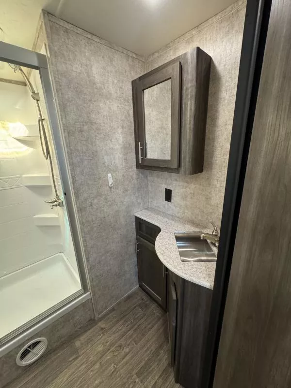 used Travel Trailers Highland Ridge RV Highland Ridge for sale, in Fargo, ND Thumbnail 46