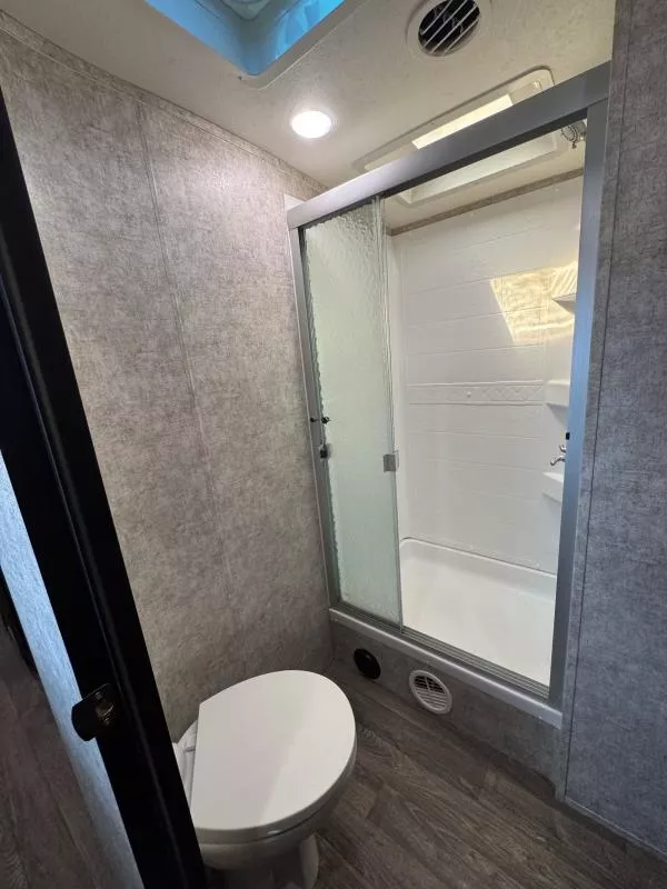 used Travel Trailers Highland Ridge RV Highland Ridge for sale, in Fargo, ND Thumbnail 47