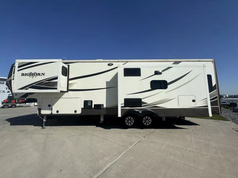 used Fifth Wheel Trailers Heartland RV  for sale, in Fargo, ND Thumbnail 6