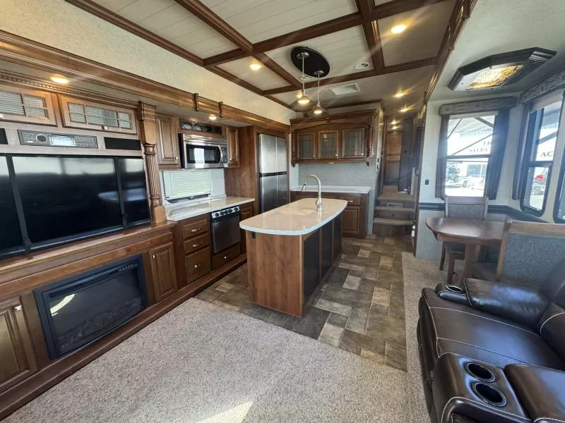 used Fifth Wheel Trailers Heartland RV  for sale, in Fargo, ND Thumbnail 23