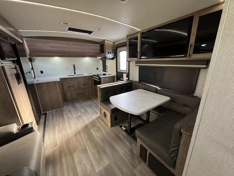 new Travel Trailers Grand Design RV Imagine for sale, in Fargo, ND Thumbnail 9