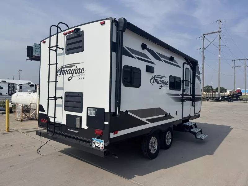 used Travel Trailers Grand Design RV Grand Design for sale, in Fargo, ND Thumbnail 3