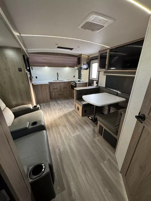 new Travel Trailers Grand Design RV Imagine for sale, in Fargo, ND Thumbnail 14