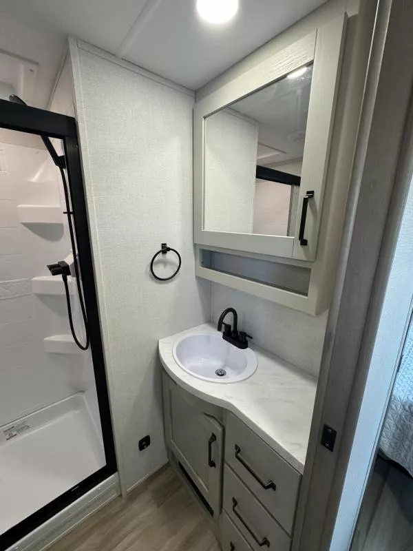 new Fifth Wheel Trailers Grand Design RV Grand Design for sale, in Fargo, ND Thumbnail 47