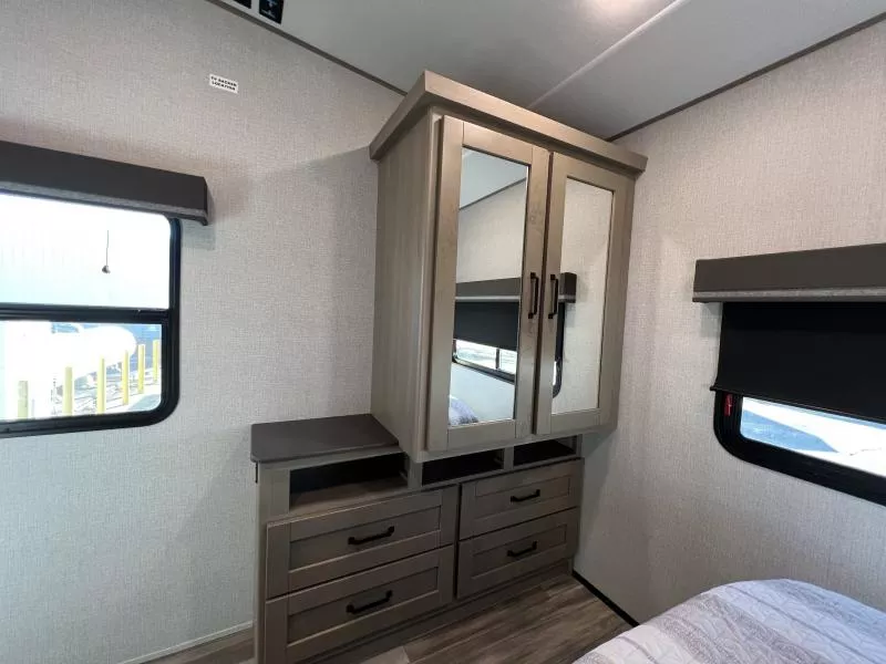 new Fifth Wheel Trailers Grand Design RV Reflection for sale, in Fargo, ND Thumbnail 15