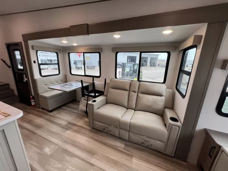 new Fifth Wheel Trailers Grand Design RV Grand Design for sale, in Fargo, ND Thumbnail 16