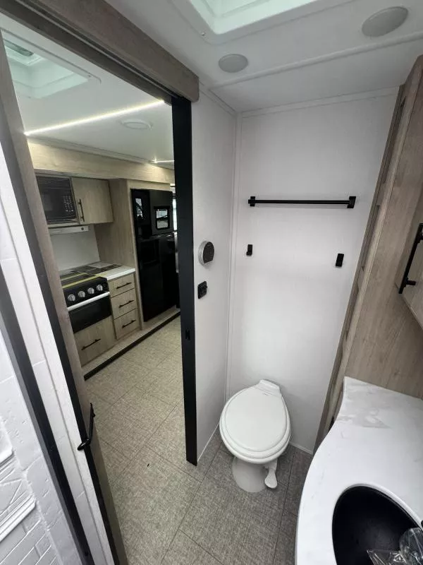 new Travel Trailers Grand Design RV Grand Design for sale, in Fargo, ND Thumbnail 2