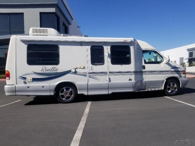 2003 Winnebago Rialta 22HD Class B RV Pk2eVk