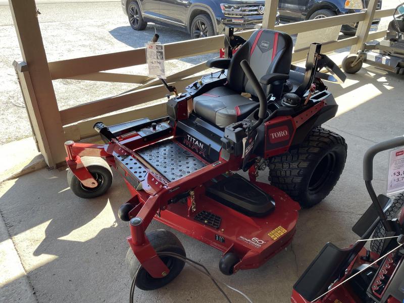 2022 Toro Titan Max Lawn Equipment 2022 Toro Titan Max Lawn Equipment