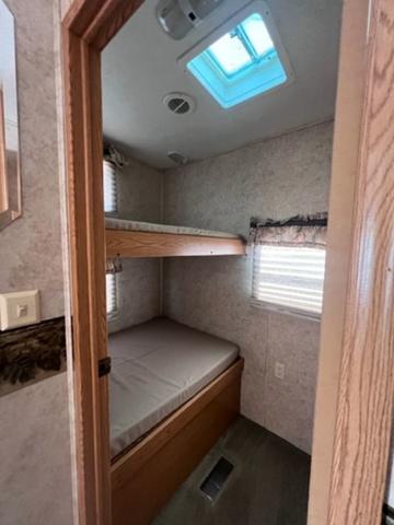 used Travel Trailers Keystone RV  for sale, in Evanston, WY Thumbnail 12