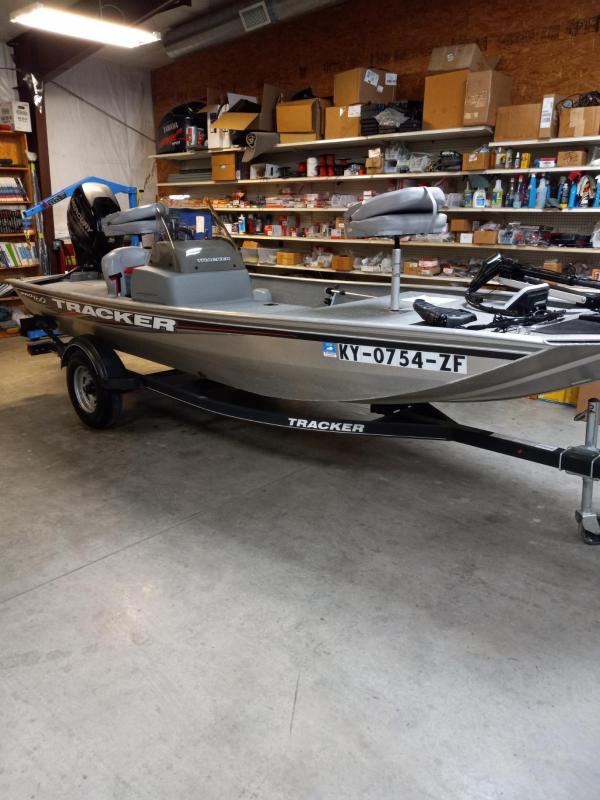 2017 Tracker Marine Pro 160/Mercury 40 HP 4Stroke 2017 Tracker Marine Pro 160/Mercury 40 HP 4Stroke