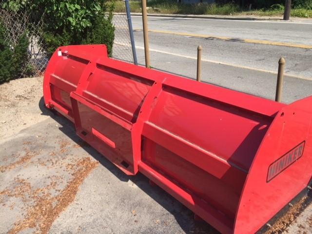 DEMO Hiniker 10' Pusher DEMO Hiniker 10' Pusher