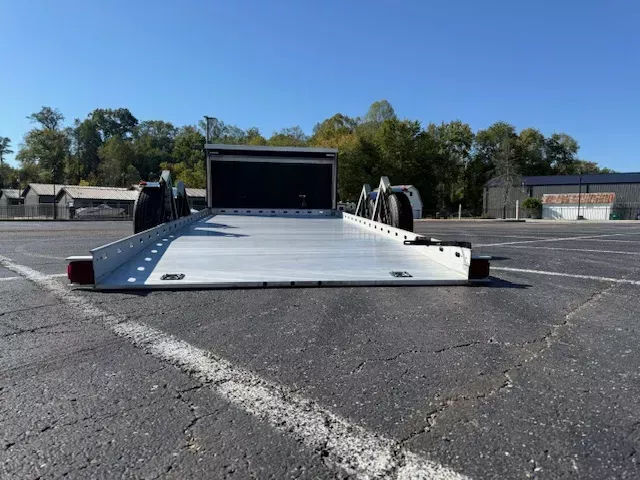 used Car Haulers / Racing Trailers Futura Trailers  for sale, in Hurricane, WV Thumbnail 2
