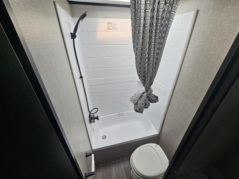used Travel Trailers Jayco Jay Flight SLX for sale, in Paragould, AR Thumbnail 6