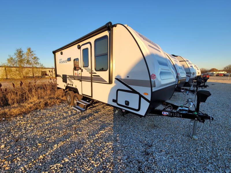 2022 Winnebago Micro Minnie 2108FBS Travel Trailer RV 2022 Winnebago Micro Minnie 2108FBS Travel Trailer RV