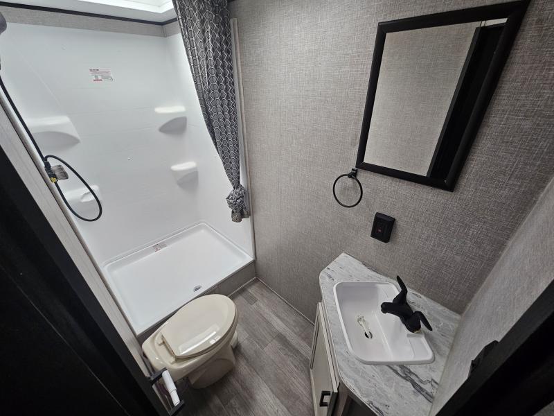 used Travel Trailers Jayco Jay Flight SLX for sale, in Paragould, AR Thumbnail 4