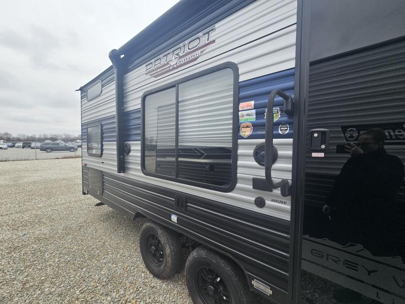 used Travel Trailers Cherokee Grey Wolf for sale, in Paragould, AR Thumbnail 3
