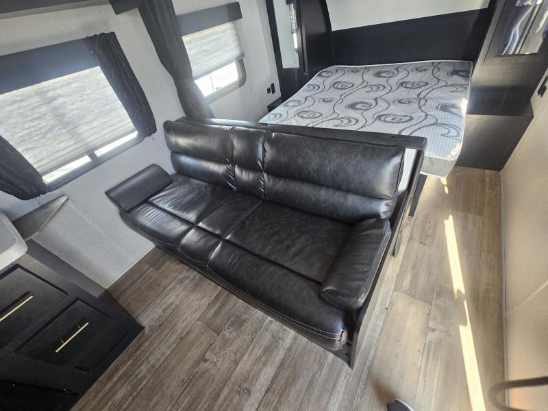 used Travel Trailers Cherokee Trailers Grey Wolf for sale, in Paragould, AR Thumbnail 15