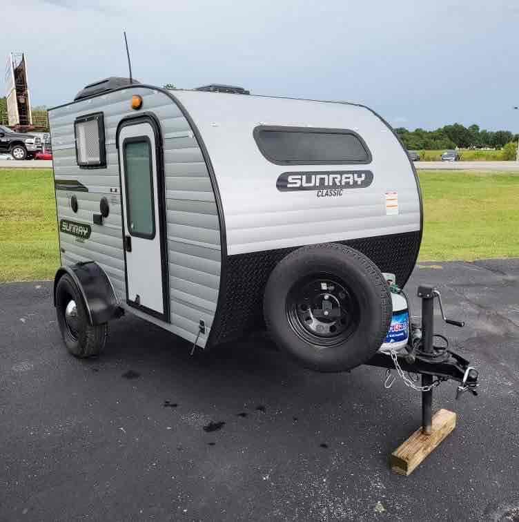 2020 SunRay RV Classic 109 Travel Trailer RV 2020 SunRay RV Classic 109 Travel Trailer RV