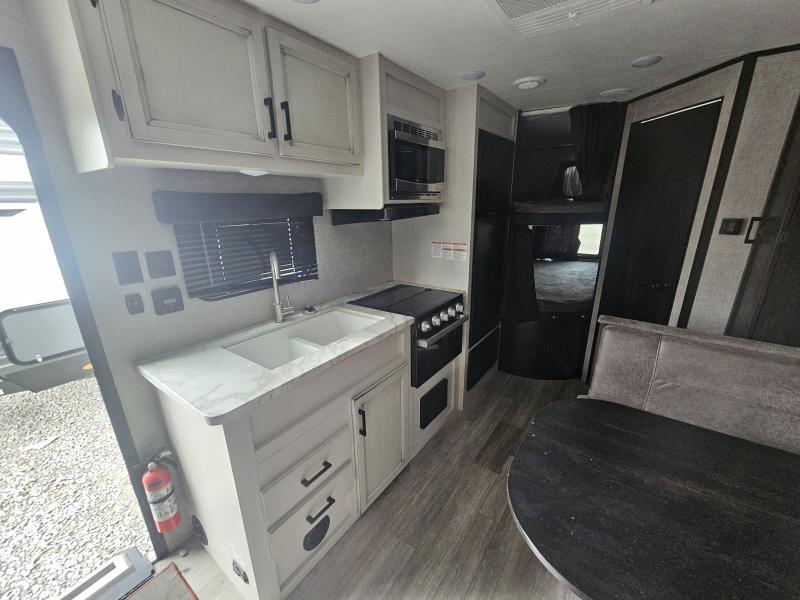 used Travel Trailers Jayco Jay Flight SLX for sale, in Paragould, AR Thumbnail 9