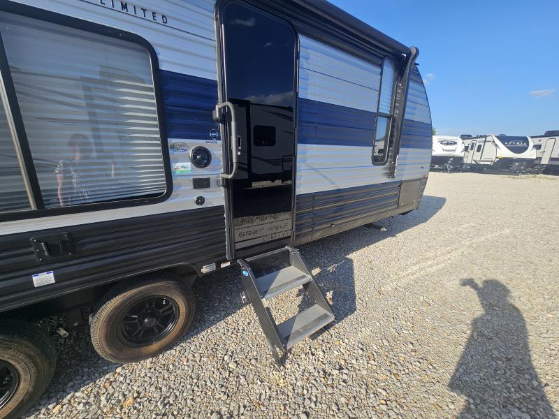 used Travel Trailers Cherokee Trailers Grey Wolf for sale, in Paragould, AR Thumbnail 3