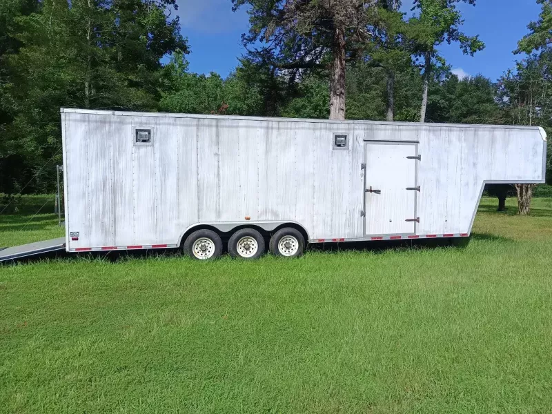 used Cargo (Enclosed) Trailers Royal  for sale, in Broaddus, TX Thumbnail 4