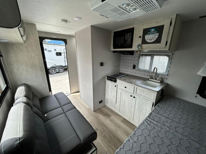 new Travel Trailers Shasta Shasta for sale, in Canterbury, CT Thumbnail 4