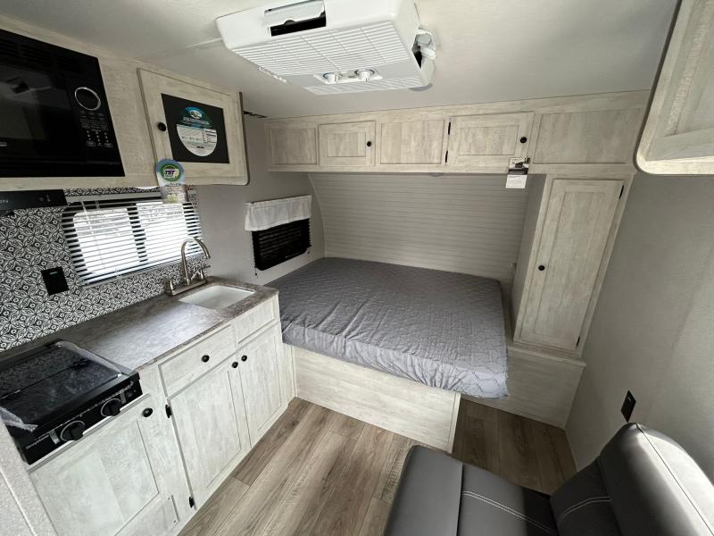 new Travel Trailers Shasta Shasta for sale, in Canterbury, CT Thumbnail 10
