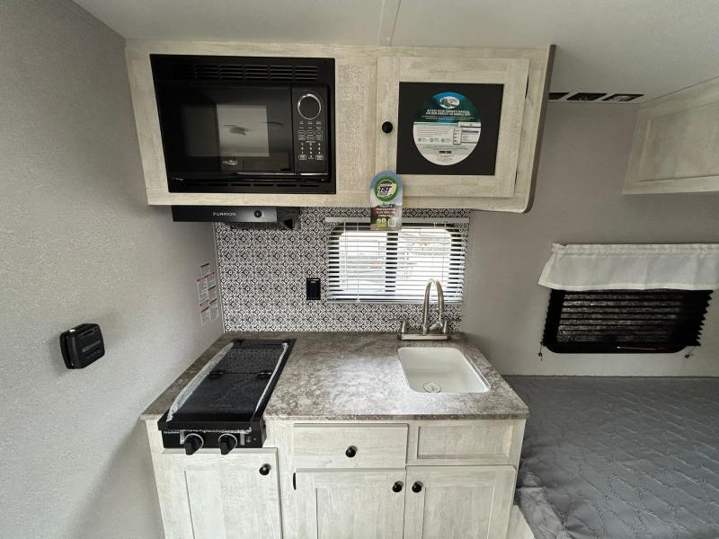 new Travel Trailers Shasta Shasta for sale, in Canterbury, CT Thumbnail 9