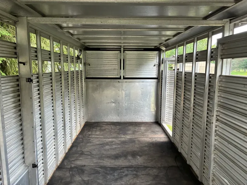 used Horse Trailers Charmac Trailers  for sale, in Bath, MI Thumbnail 3