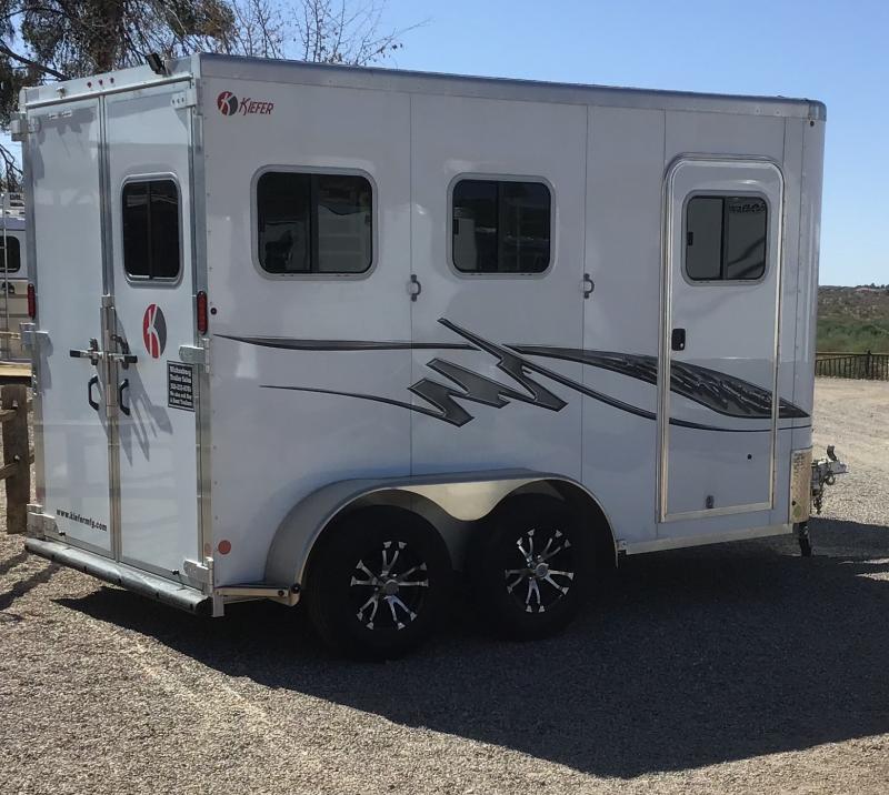 2020 Kiefer Manufacturing 2 Horse Slant Horse Trailer 2020 Kiefer Manufacturing 2 Horse Slant Horse Trailer