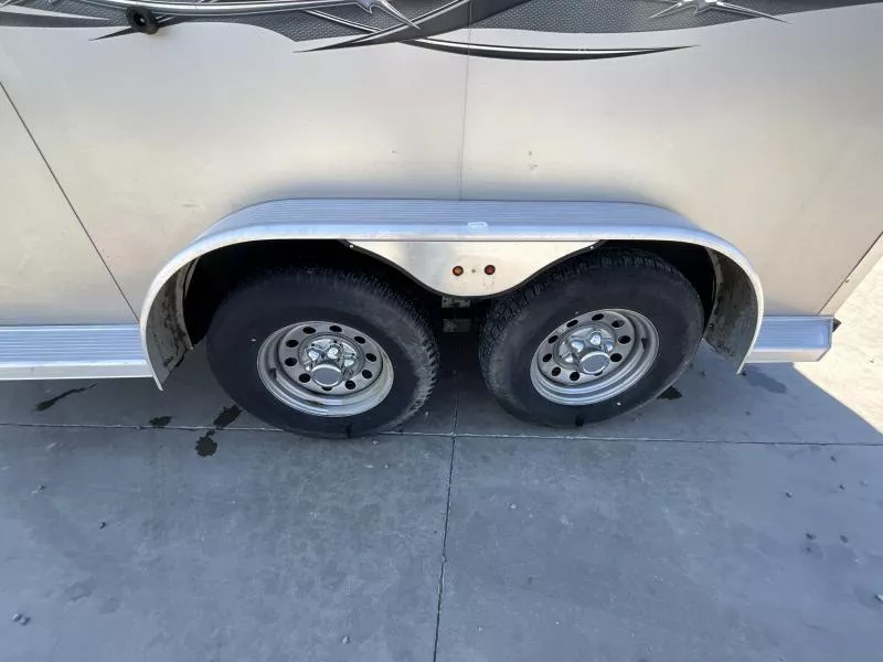 used Horse Trailers Logan Coach  for sale, in Acampo, CA Thumbnail 4