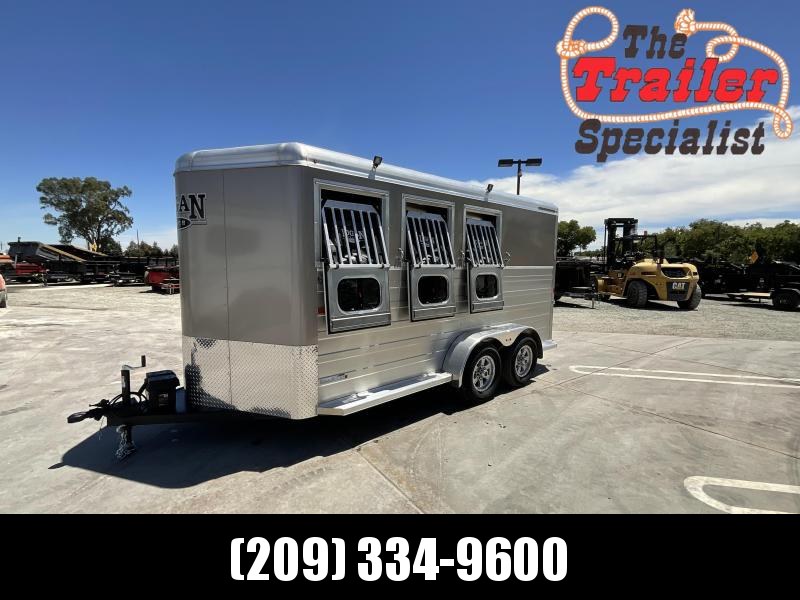 NEW 2022 Logan Coach BULLSEYE3BP 3 Horse Trailer NEW 2022 Logan Coach BULLSEYE3BP 3 Horse Trailer
