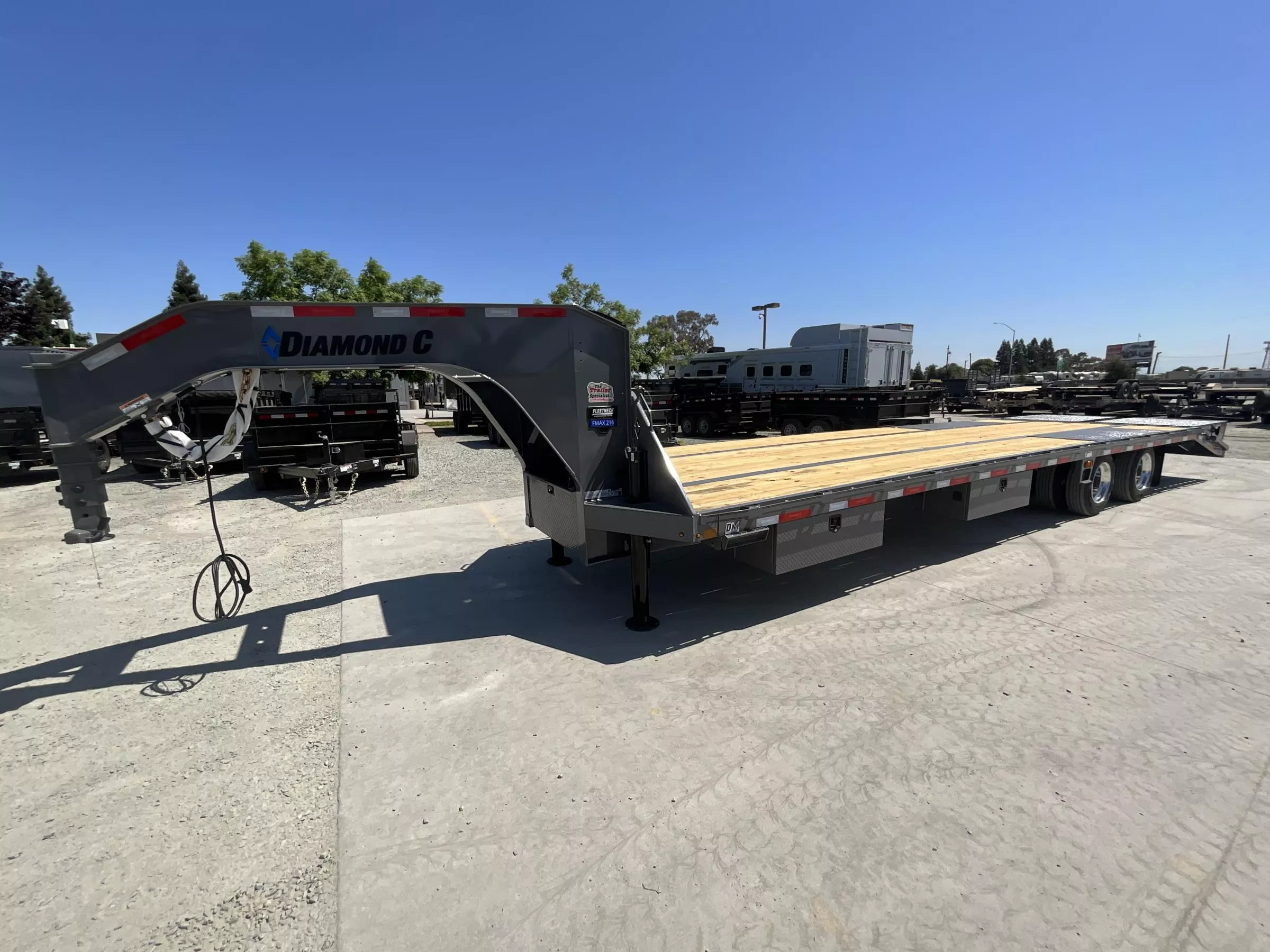 NEW 2025 Diamond C Trailers FMAX216L32X102MR  102"X32' 40K GVW GN Equipment Trailer QhDUUyctwhsm