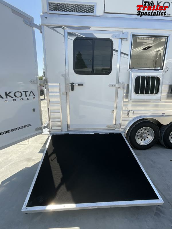 NEW 2024 Lakota Trailers C8415BB 4 Horse Charger 7'6" Tall, 8' Wide, 15'LQ Horse Trailer With **BUNK BEDS** 1754599440