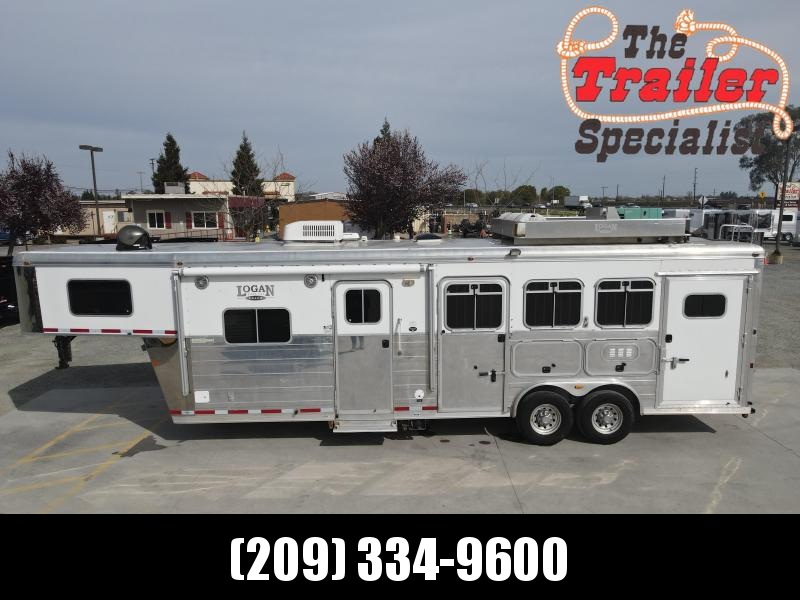 Pre-Owned 2008 Logan Coach XTR 3H GN LQ Horse Trailer Pre-Owned 2008 Logan Coach XTR 3H GN LQ Horse Trailer