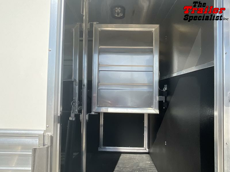 new Horse Trailers Logan Coach  for sale, in Acampo, CA Thumbnail 11