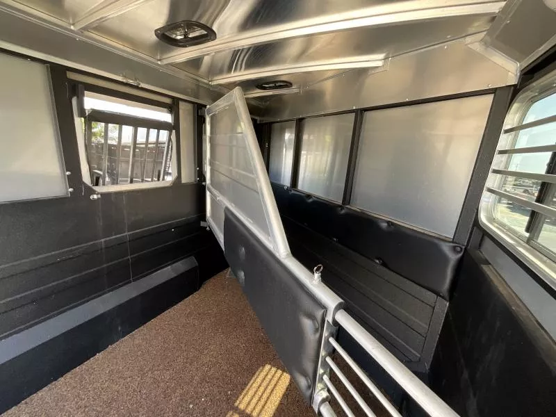 used Horse Trailers Logan Coach  for sale, in Acampo, CA Thumbnail 19
