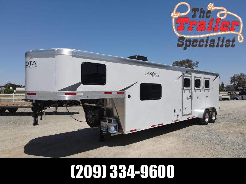 NEW 2021 Lakota Colt AC311 3 Horse 11' Living Quarters Horse Trailer NEW 2021 Lakota Colt AC311 3 Horse 11' Living Quarters Horse Trailer
