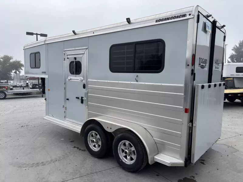used Horse Trailers Logan Coach  for sale, in Acampo, CA Thumbnail 6
