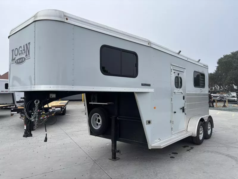 used Horse Trailers Logan Coach  for sale, in Acampo, CA Thumbnail 3